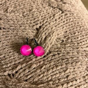 Sabika NEON PINK drops 🩷